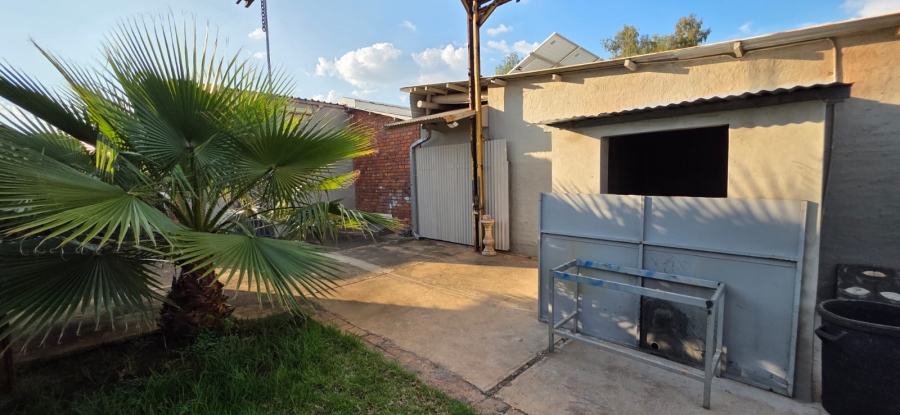 Commercial Property for Sale in Ifafi North West